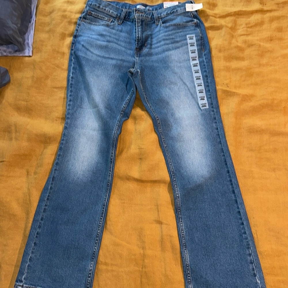 OLD NAVY BOOT-CUT JEANS. NWT-NEW WITH TAGS!!! NEVER BEEN WORN.